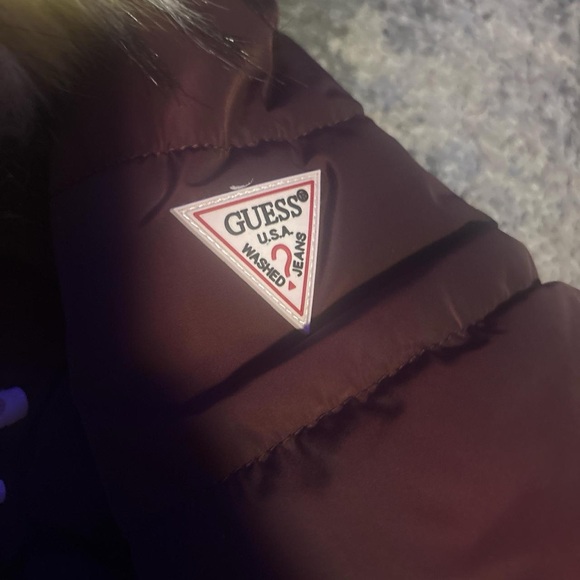 Guess Maroon Puffer Jacket with Faux Fur Trim - Picture 3 of 4